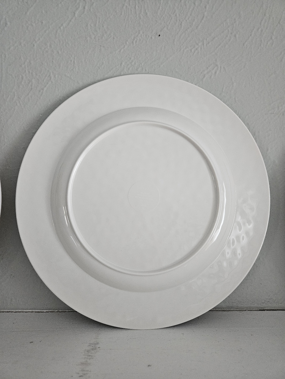 NWOT Threshold Melamine Two Toned Pink Dinner Plates- Set Of 4 - Picture 7 of 9